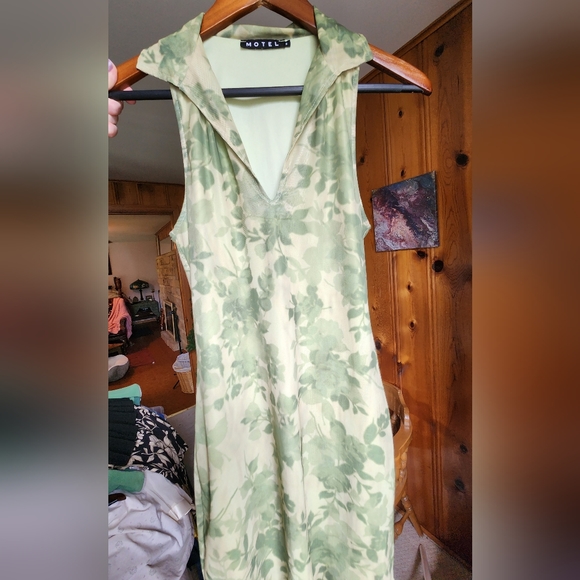 Motel Fitted Mini Dress - Picture 5 of 6